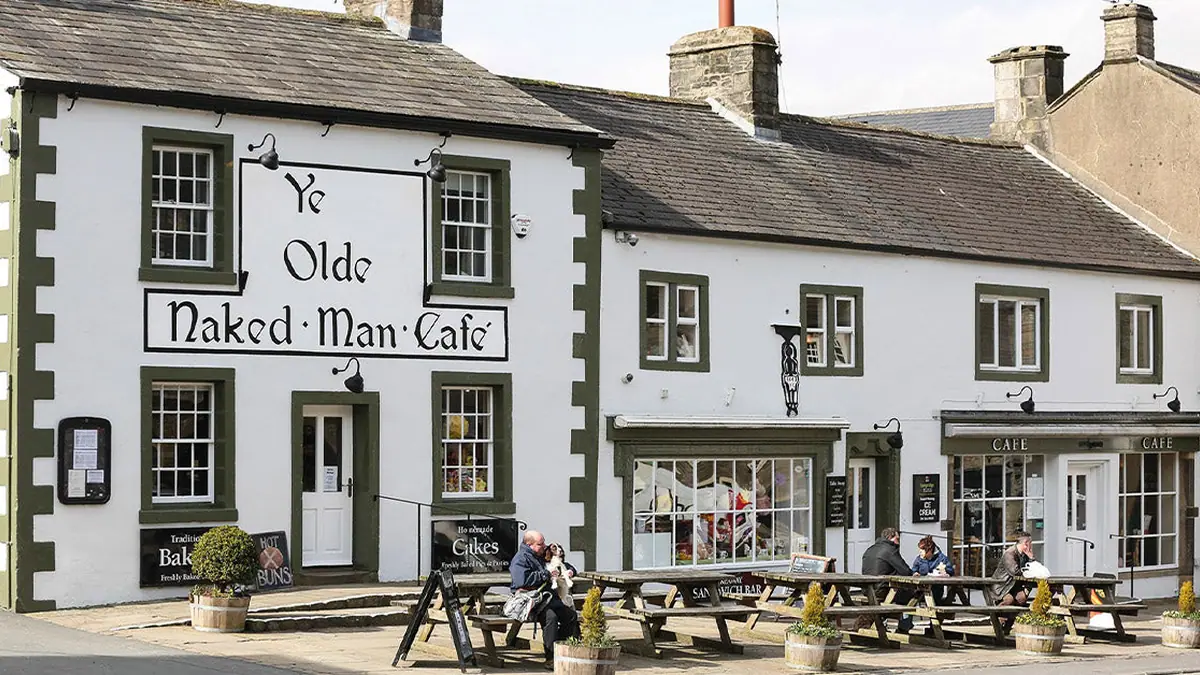 Ye Olde Naked Man Cafe – cake shop in Settle town centre